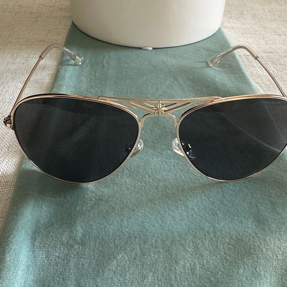 Diff Captain Marvel Aviator Sunglasses - Picture 3 of 6